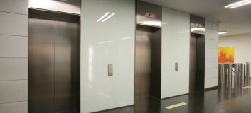 Лифты с машинным помещением